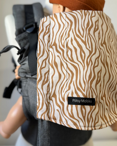 Porte-bebe motif Zebre couleur caramel sur fond graphite. Tendance, moderne, actuel. Joli design. Made in france