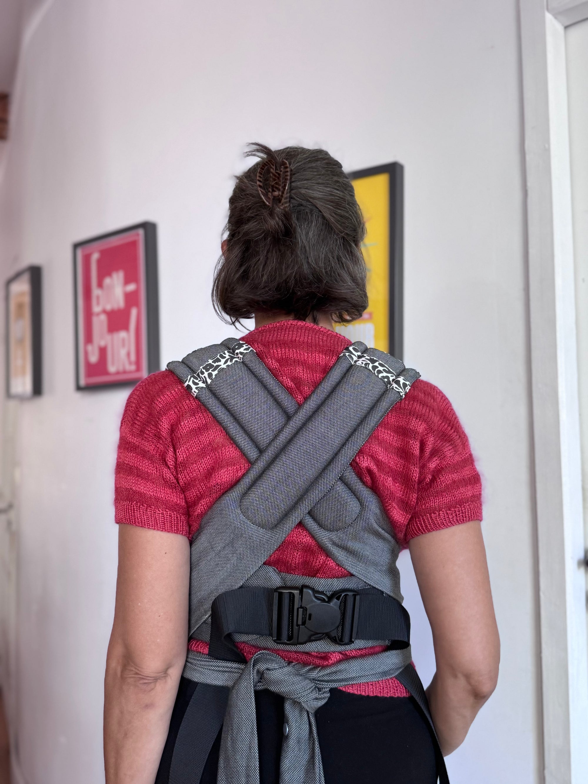 Porte-bebe naissance, bretelles à nouer et ceinture à clip