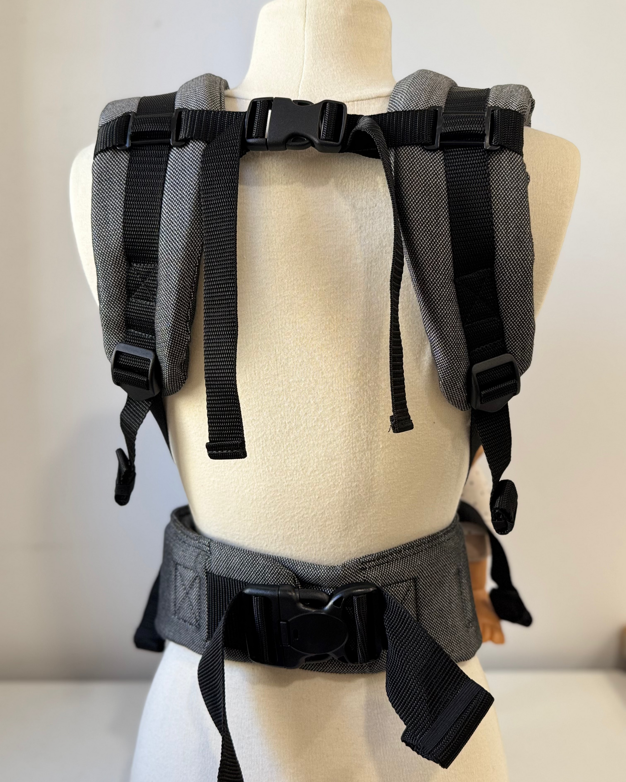 Porte-bebe physio, vue dos