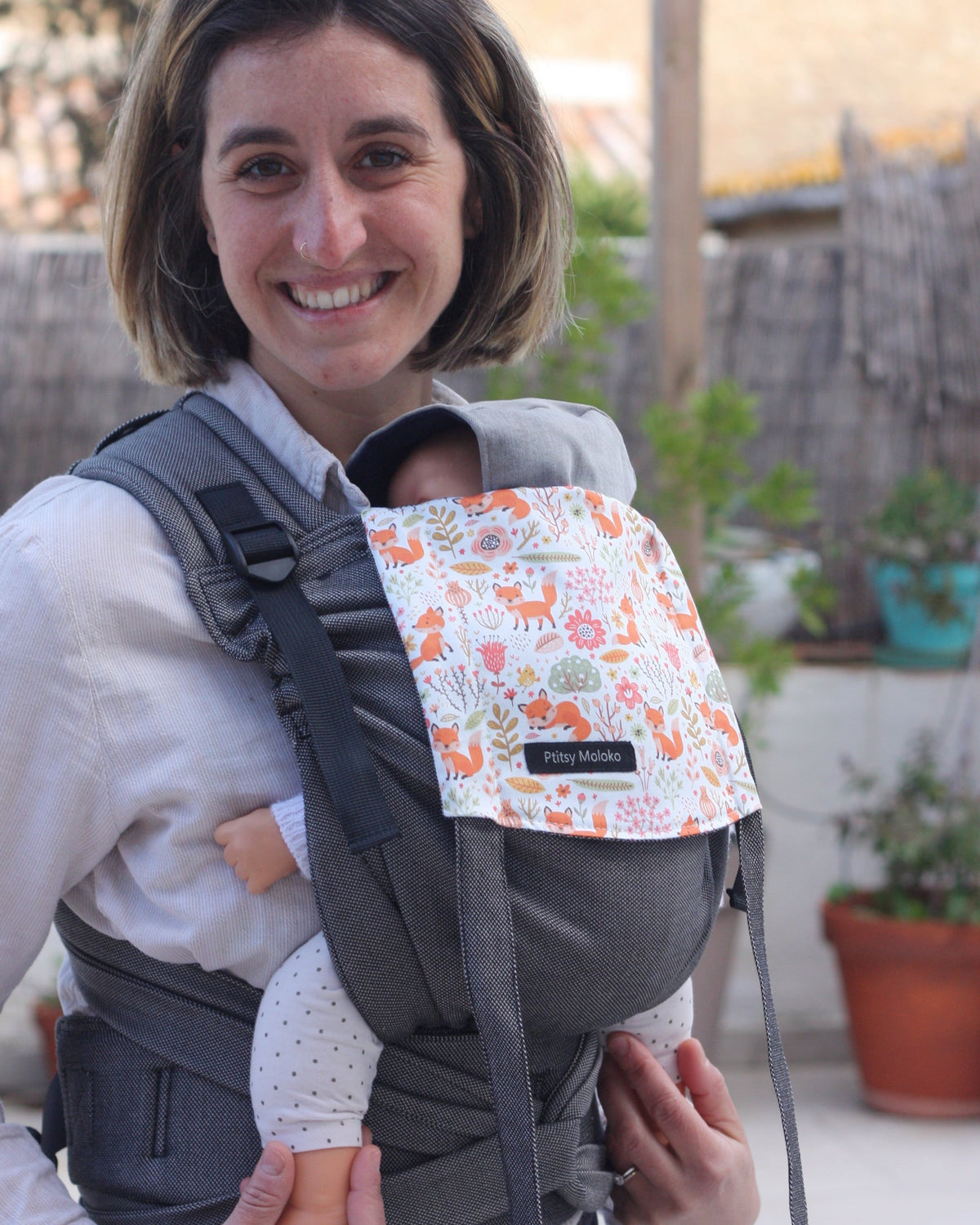 Porte-bébé pour nouveau né, très évolutif, de la naissance à 2 ans, facile. à vivre. coton biologique. Motifs petits renards