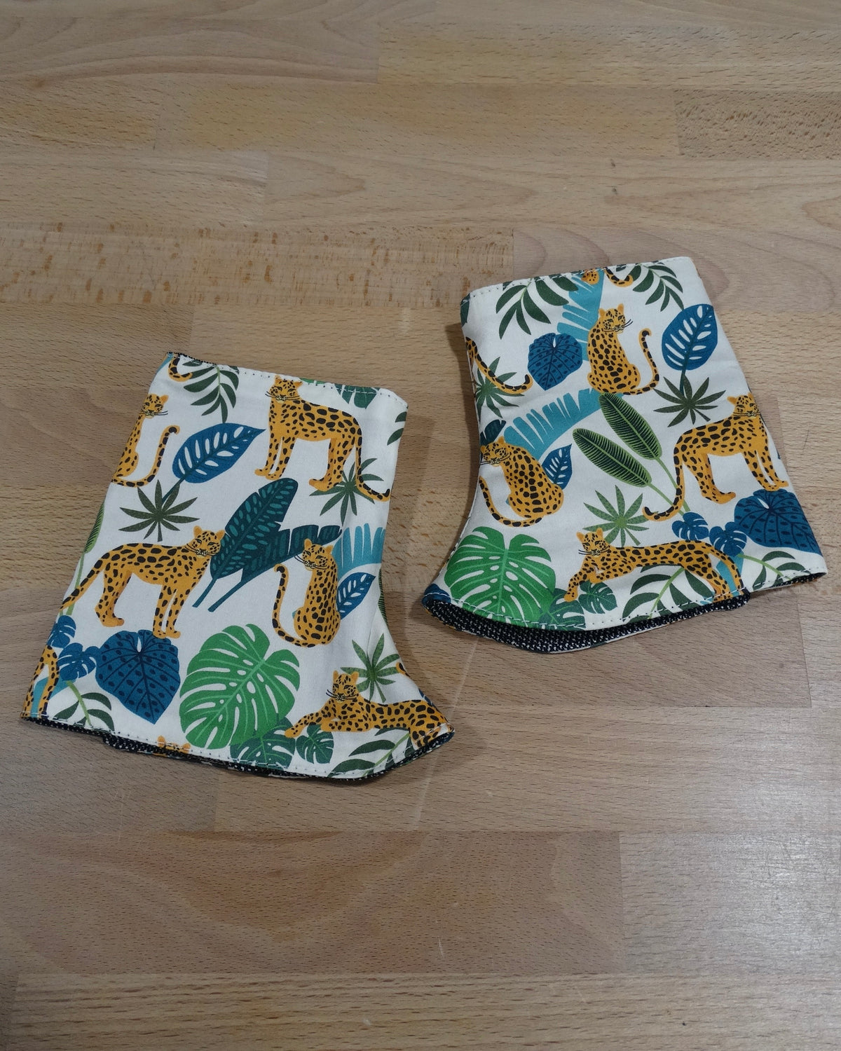 protege bretelles de porte-bebe en coton bio, tout type de porte-bébés, motif jungle