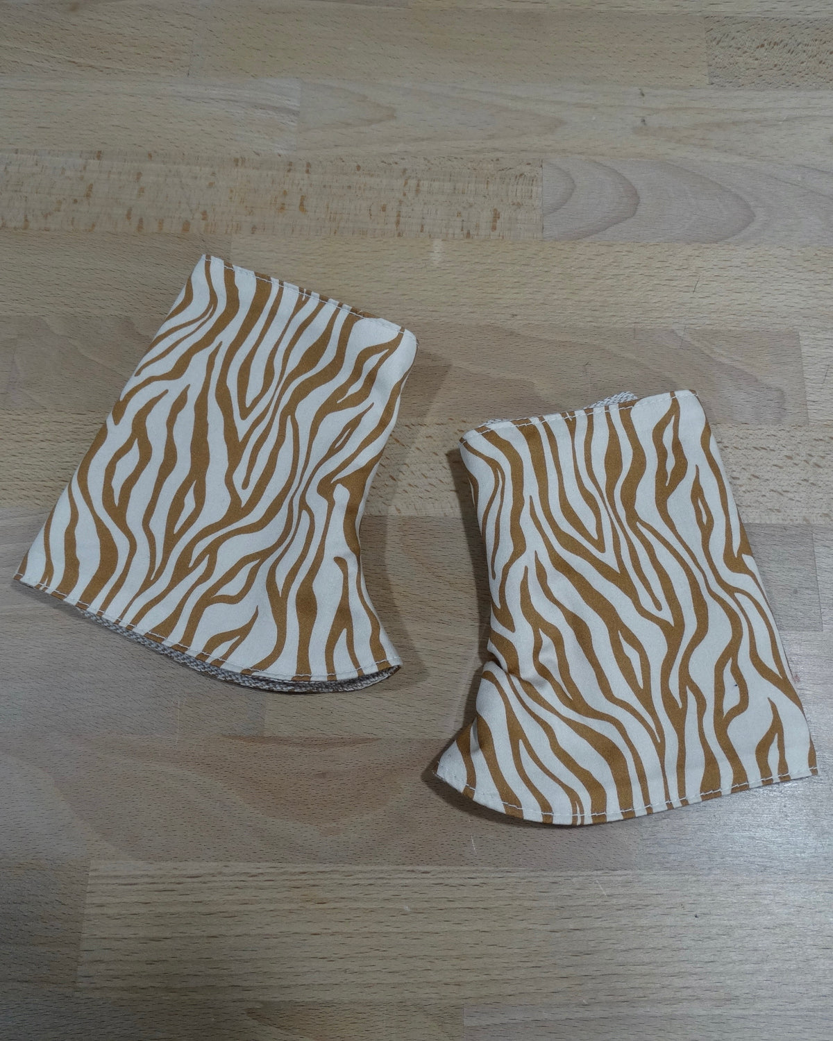 protege bretelles de porte-bebe en coton bio, motif zebre, pour tout type de porte-bebes