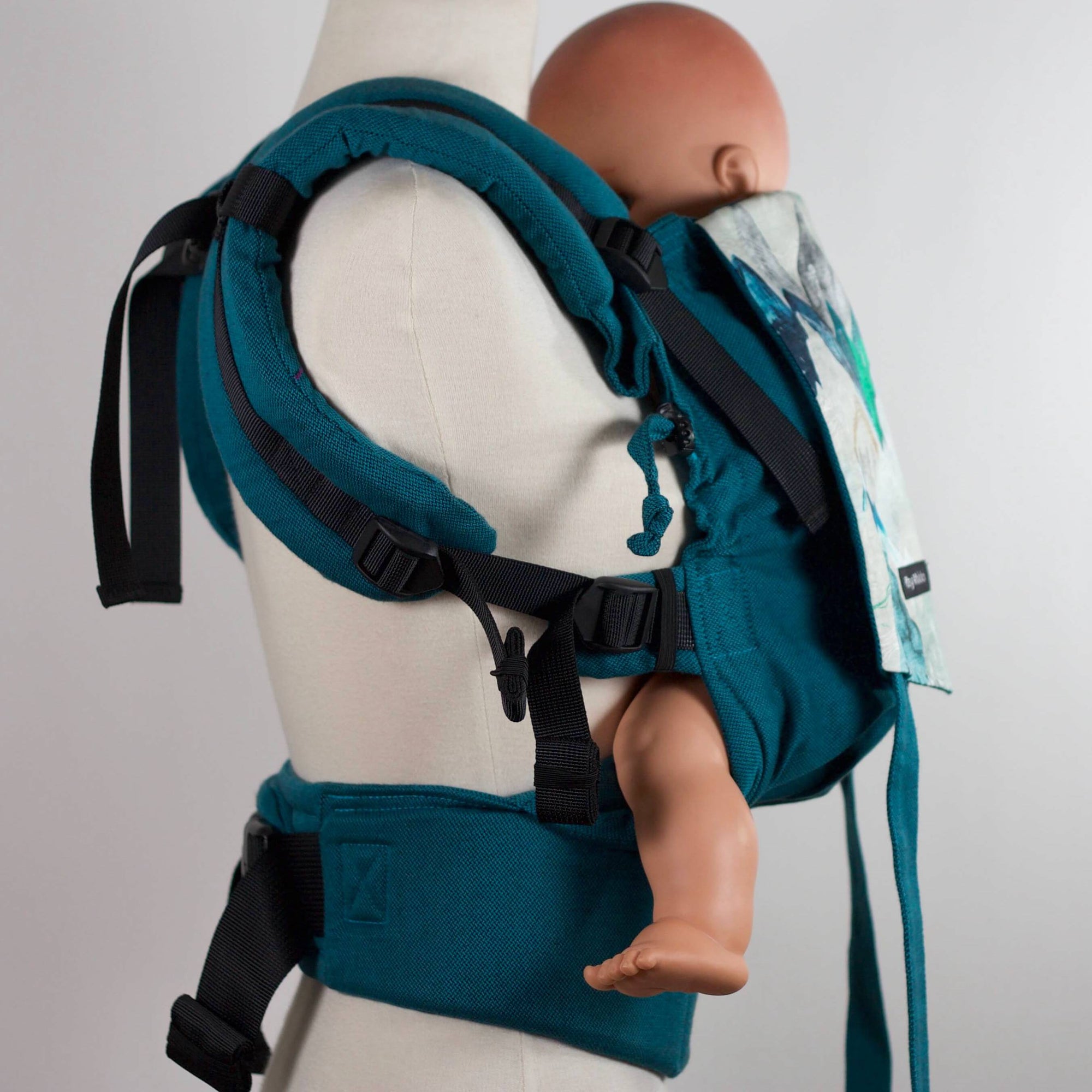Porte-bébé cliptsy ceinture à clip et réglages pas sangles. Très confortable.