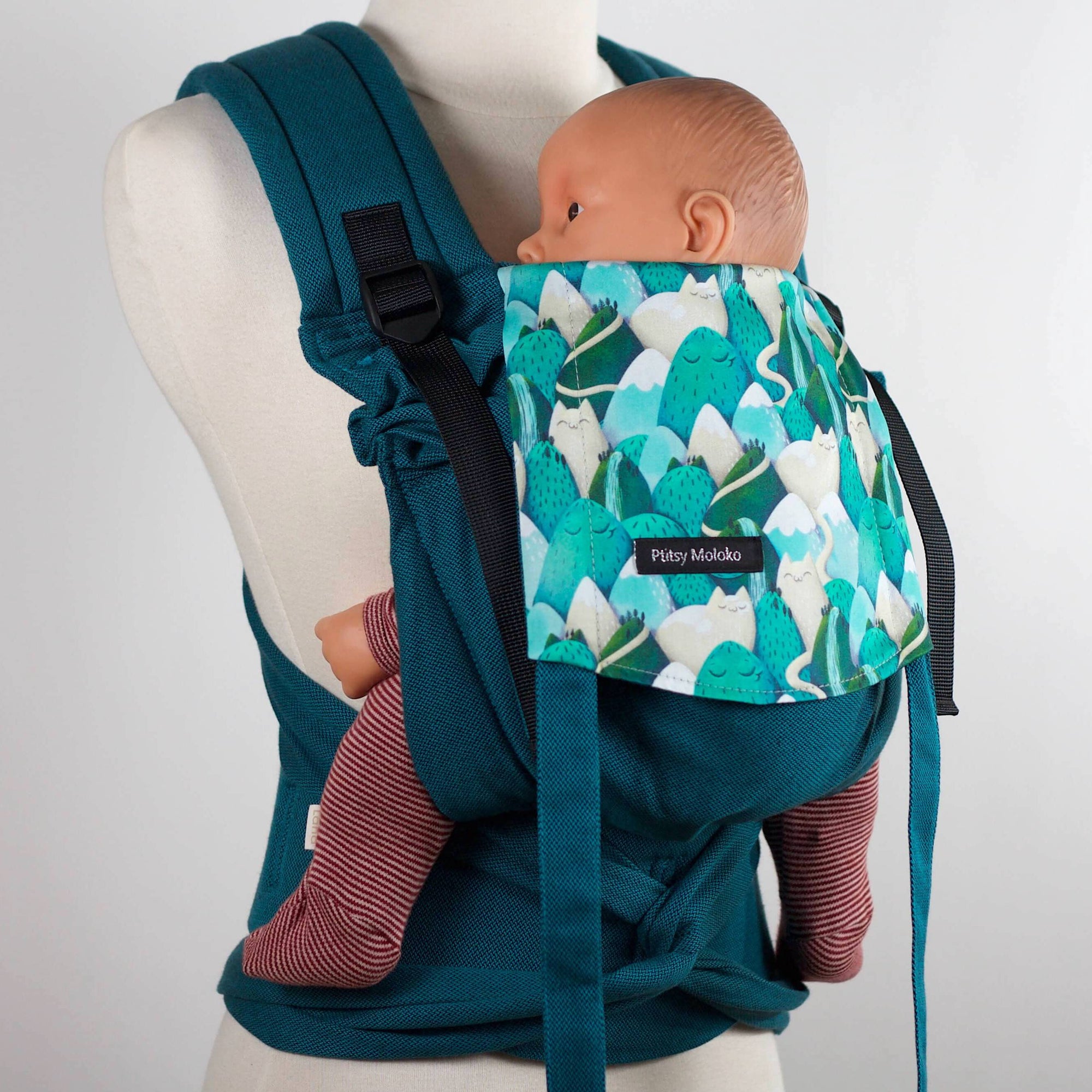 Porte-bébé, dès la naissance, évolutif et ajustable. Très confortable et facile à installer.