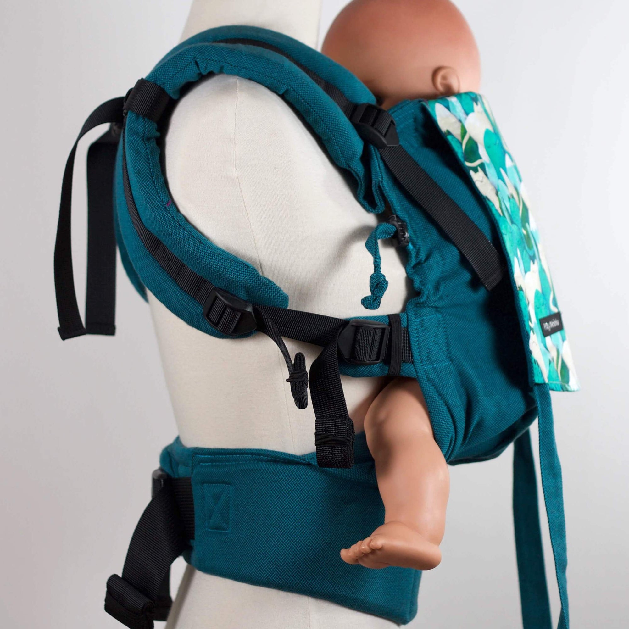 porte-bebe cliptsy ceinture à clip et réglables par boucles et sangles.