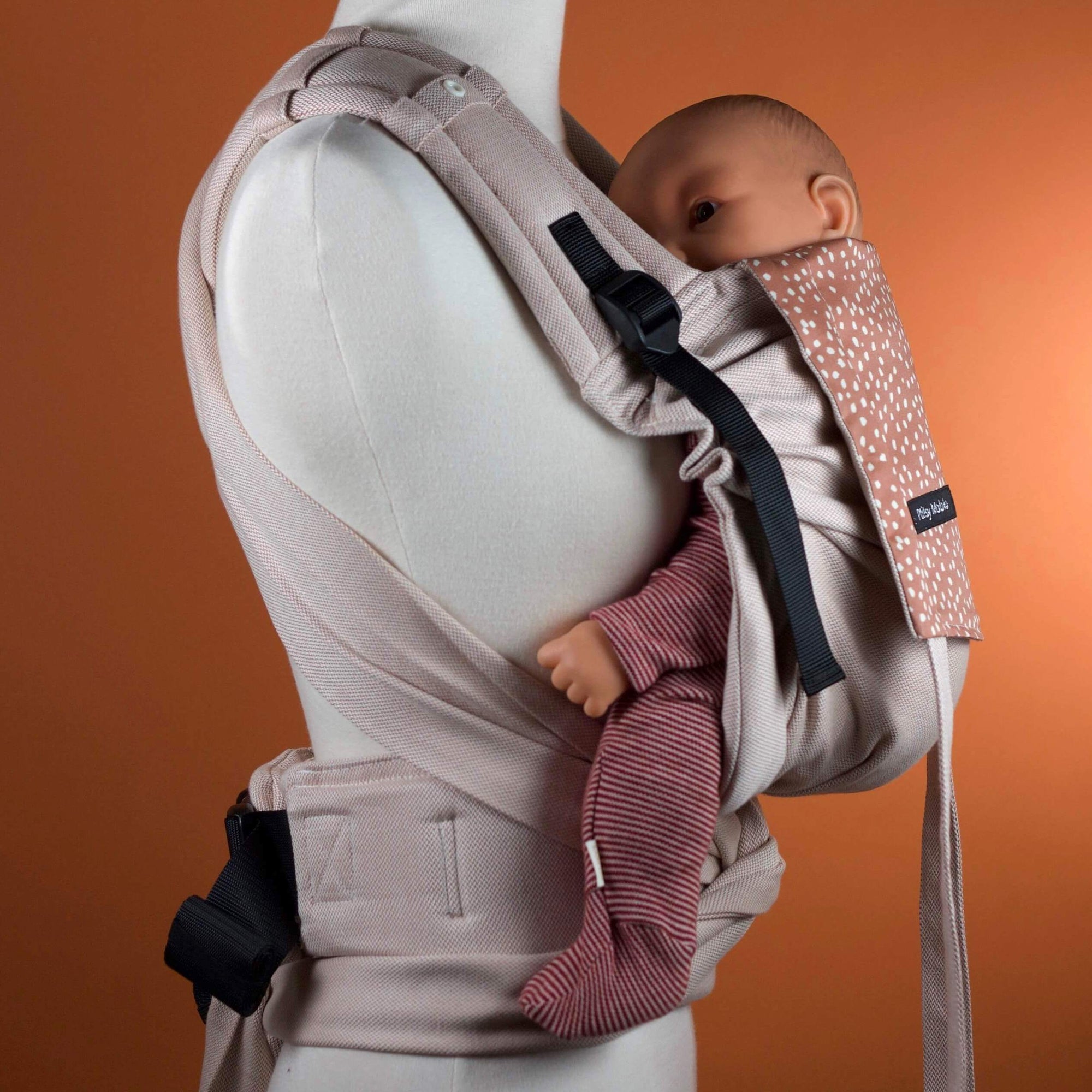 porte-bebe pti-clip physiologique et facile à installer.