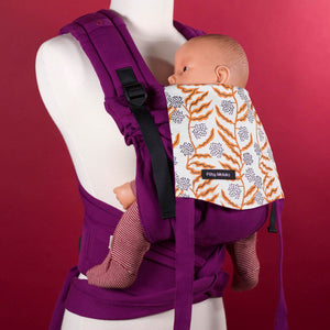 Porte-bébé Pti-clip, évolutif et ajustable. Pour porter un bébé dès la naissance. Confortable et facile à installer. Intuitif. Coton biologique et fabrication locale.